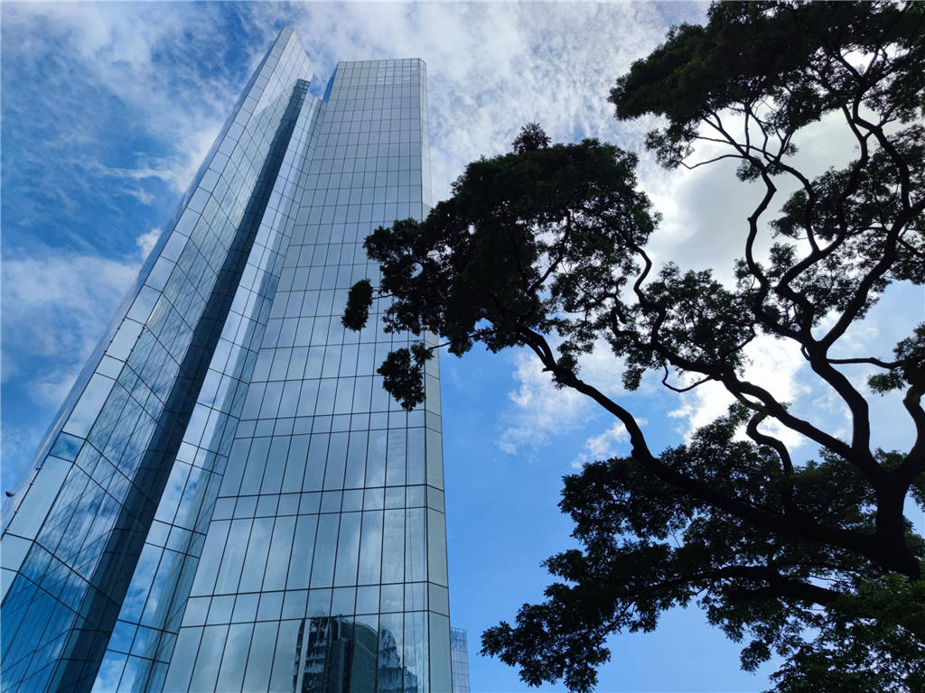 Ayala Triangle Gardens Tower Two – 马卡蒂写字楼